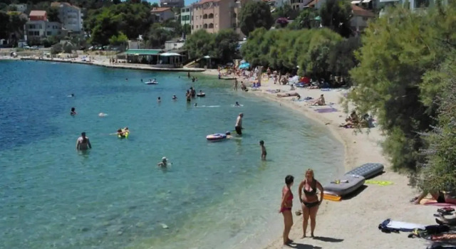 Per - 80 m From Beach - A6, Забронировать Отель Отели Марина с парковкой, Парковка