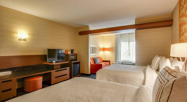 Четырёхместный люкс Fairfield Inn & Suites by Marriott Columbia