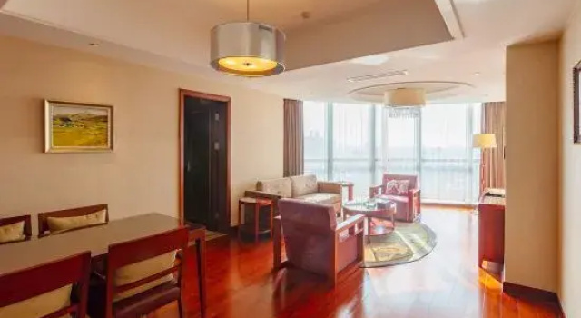Люкс Business Luyiyuan International Hotel