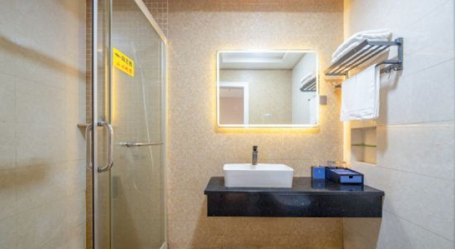 Люкс Deluxe Liangde Hotel (Shenzhen Shajing Houting Subway Station)