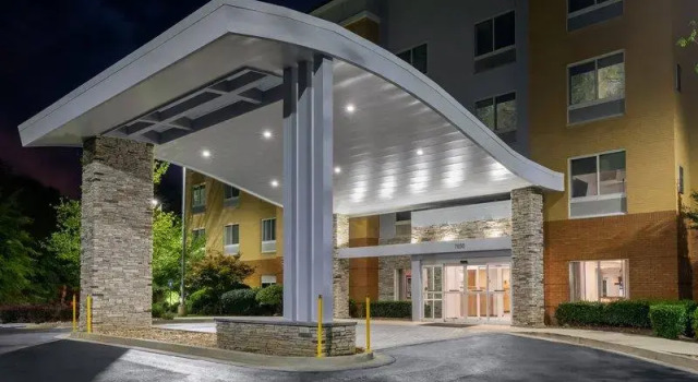 Кровать в общем номере Fairfield Inn & Suites by Marriott Atlanta Stonecrest