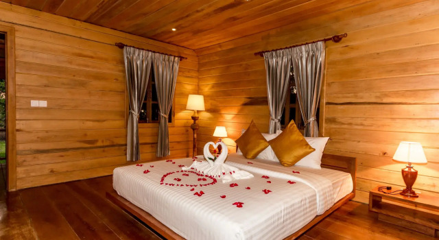 Angkor Heart Bungalow, Book Hotel Siem Reap Siem Reap Province, near Phare, The Cambodian Circus