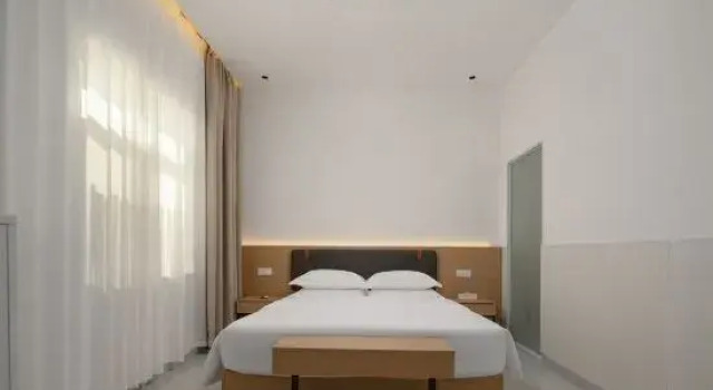 Полулюкс The freedom designer hotel is a bearing of the Shandong,a freedom designor hotel