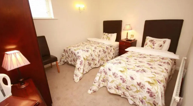 Двухместный номер Standard Crown Hotel