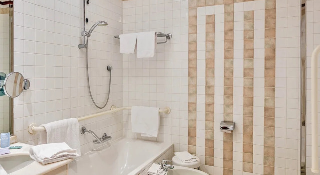 Двухместный номер Standard с частичным видом на море Hotel in Cecina just 100 mt from the sea