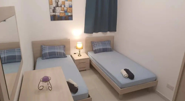 Апартаменты Seaside Stylish and Spacious 2-bedroom Apartment