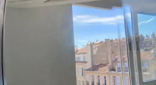 Grand studio avec vue sur notre Dame de la garde, Забронировать Апартаменты/квартира Апартаменты Марселя, рядом с Станция Марсель-Сен-Шарль, Апартаменты/квартира