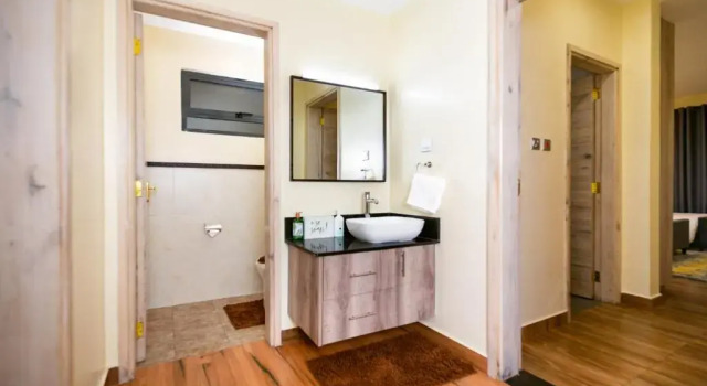 K's Place - Elegant 2 Bedroom Apartment with a Pool & Gym, Book Apartment Hotels in Nairobi with a Pool, Swimming Pool