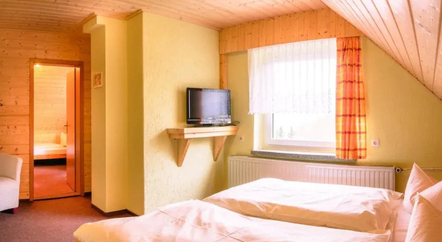Семейный номер Standard с 2 комнатами Ferienhotel Goldhübel