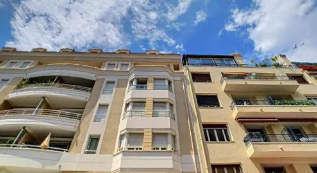 Nestor&Jeeves Villa Harmonie Terrasse Close to hyper center Spacious, Забронировать Вилла Отели Ниццы с парковкой, Парковка