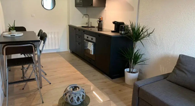 Апартаменты Logement rénové et moderne au Sacré Coeur Cholet