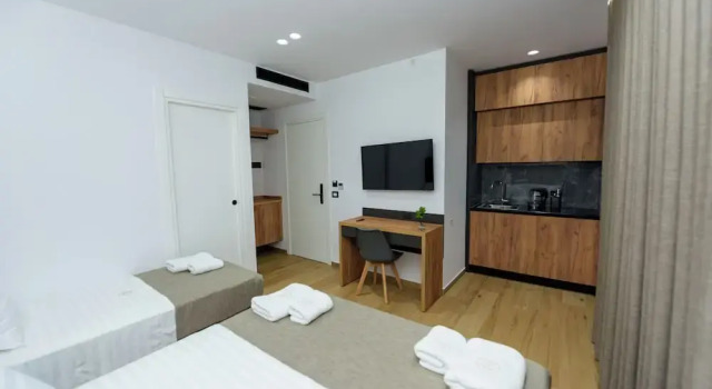 Kevins ApartHotel, Забронировать Отель Влёра Область Влёра