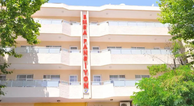 Трёхместный номер Standard с балконом Emsa Otel Maltepedeki Eviniz