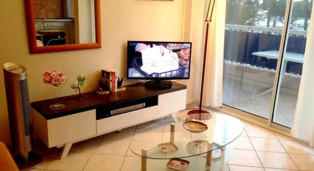 Apartment With one Bedroom in Fréjus, With Wonderful sea View, Balcony and Wifi, Забронировать Апартаменты/квартира Фрежюс Var coast