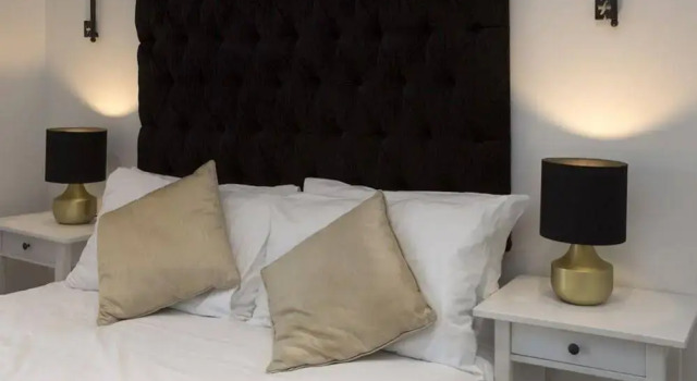 Charming Tower Bridge Apartment, Забронировать Апартаменты/квартира Саутворк Лондон, рядом с Дхарма-центр «Кагью Самье Дзонг» в Лондоне