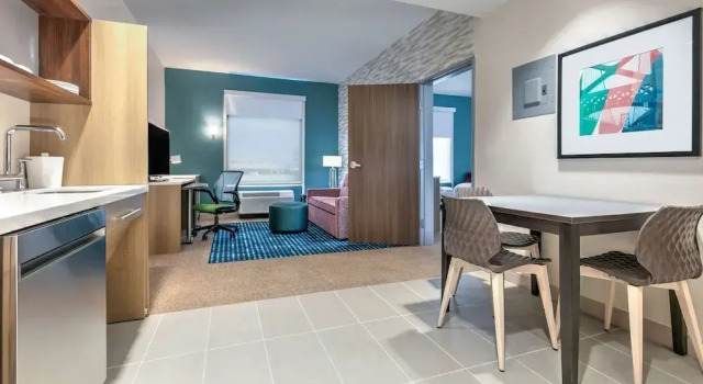 Двухместный люкс Home2 Suites By Hilton Tulsa Airport