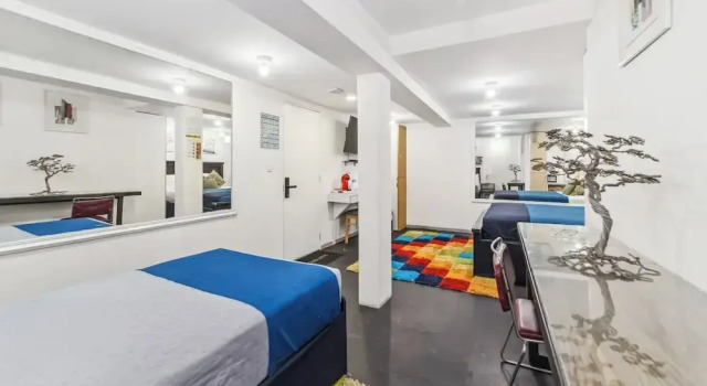 Трёхместный номер Economy Hotel Emma
