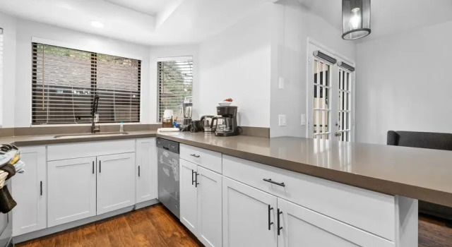 Bear Retreat - Modern Location Within Walking Distance To Snow Summit With A Private Hot Tub! 2 Bedroom Condo, Rezerwuj Hotel Big Bear Lake Stany Zjednoczone