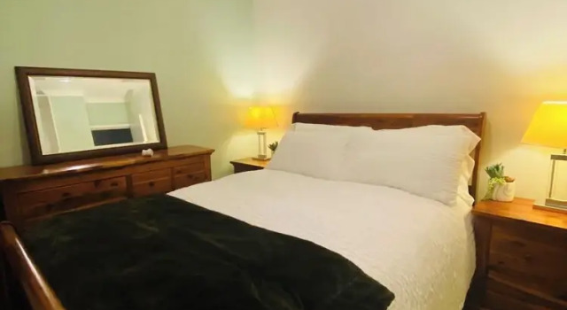 Коттедж с 5 комнатами Relax in This Charming East Cowes House With Garden and BBQ