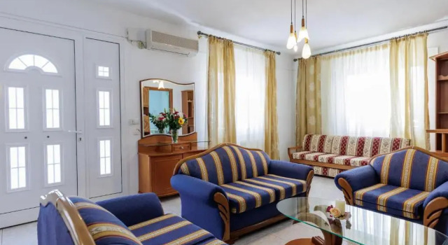 Villa Romantika, Забронировать Вилла Коттеджи Хриси-Амудия, рядом с Пляж Голден Бич, Коттедж