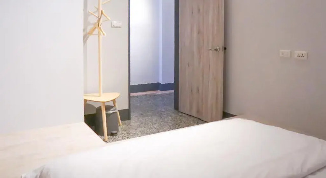 Номер Standard World Inn 窩二樓小客棧民宿