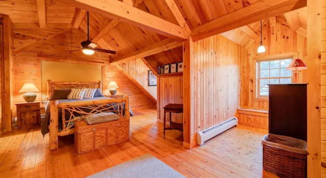 Mount Snow Cabin with Private Hot Tub by RedAwning, Foglalás Szálloda Willington Green Mountains