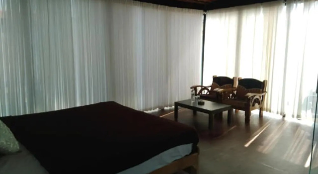 Om Namaste, Rezerwuj Hotel Hotele i noclegi w Pernem, Hotel