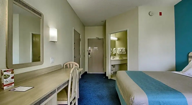 Номер Standard Motel 6-London, ON - Ontario