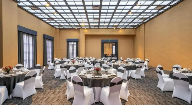 The Cap Hotel, Забронировать Апартаменты/квартира Отели Вунгтау с бассейном, Бассейн