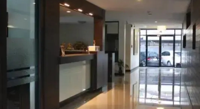 Vivarium residence, Забронировать Отель Отели Бангкока с парковкой, рядом с Sukumvit Hospital, Парковка