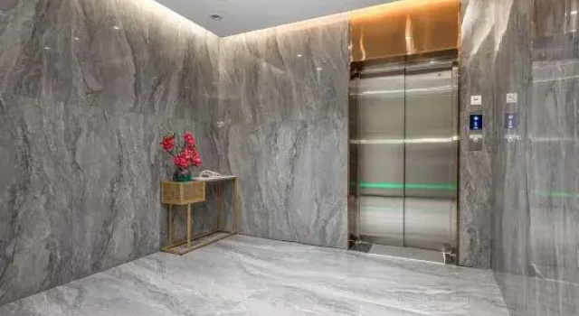 Tenwood Hotel (Xihua Road Caihongqiao Subway Station)