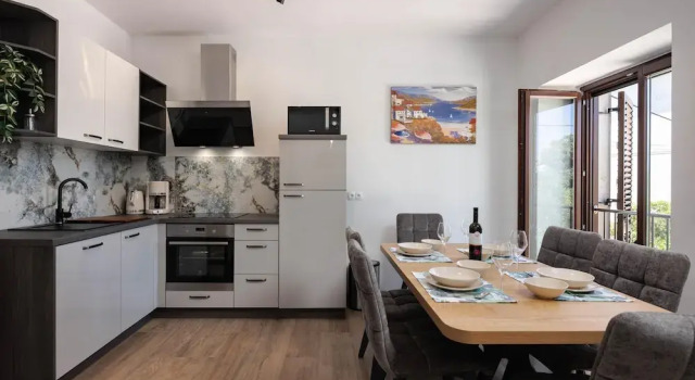Seafront Apartment Nana 1, Prenota Appartamento Hotel a Isole Quarnerine con parcheggio, Parcheggio