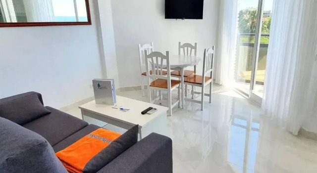 Апартаменты SKOL 521. Fantastic Studio on the Beachfront for Holiday Rental.