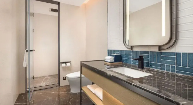 Четырёхместный номер Standard Отель Four Points by Sheraton Chengdu Chunxi Road