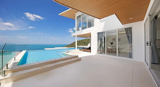 4BR-Luxurious Private Pool Villa Oasis