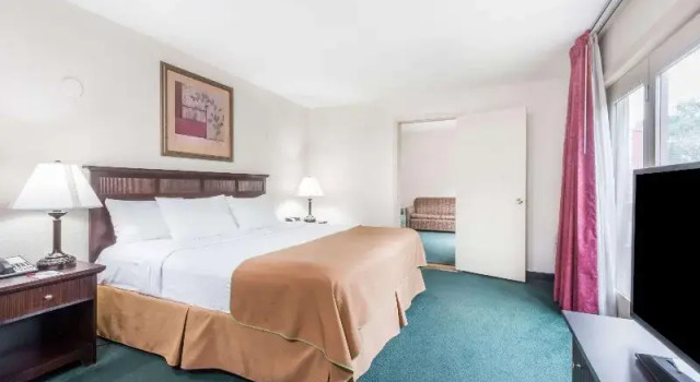 Номер Standard Ramada by Wyndham Groton Mystic
