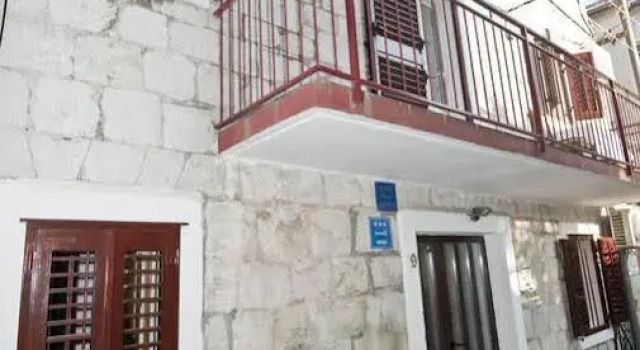Rooms Marija, Prenota Hotel Splitska 