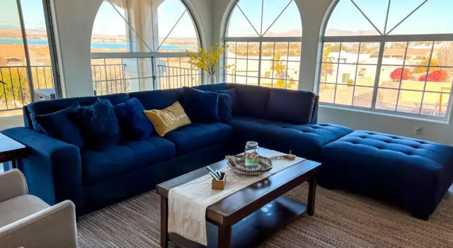Luxury Estate in Prime Location w Panoramic views of Lake Havasu