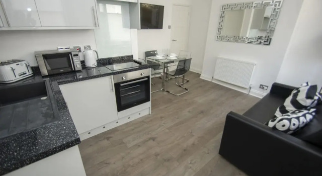 Sea Breeze Apartment Central by Brighton Holiday Lets, Забронировать Апартаменты/квартира Брайтон-энд-Хов Восточный Сассекс, рядом с Brighton Buddhist Centre