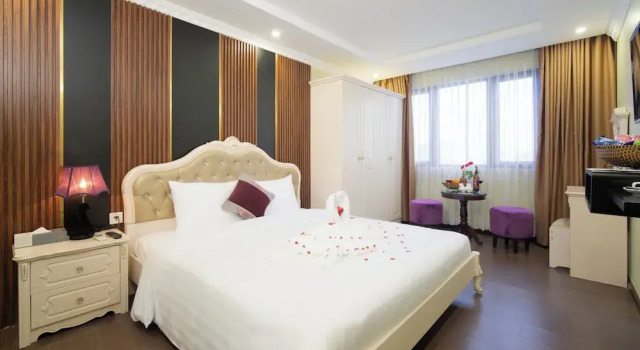 Номер Deluxe Me Q Beach Hotel