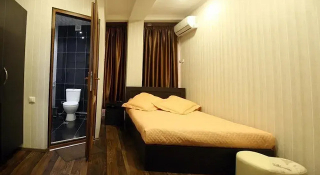 Hotel Pyramida, Prenota Hotel Tbilisi Tbilisi Region