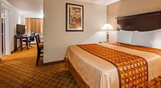 Двухместный люкс Lompoc Valley Inn and Suites