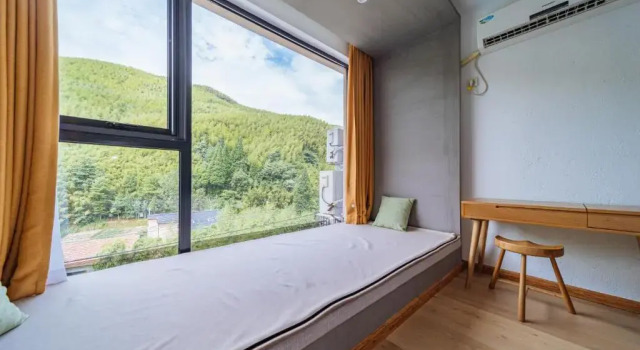 Семейный номер Standard с видом на горы Moganshan Pinhouwu Hotel