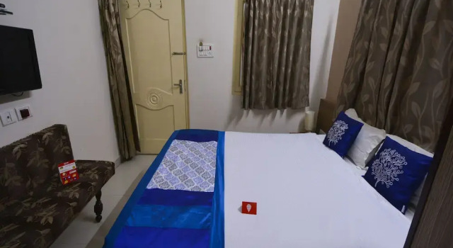 OYO 3996 HKJ Residency