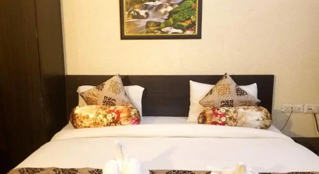 Двухместный номер Deluxe с балконом Hotel Krishnas Near Golden Temple