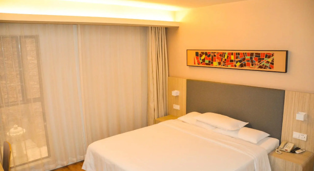 Hanting Hotel Chongqin Chenjiaping Metro Station