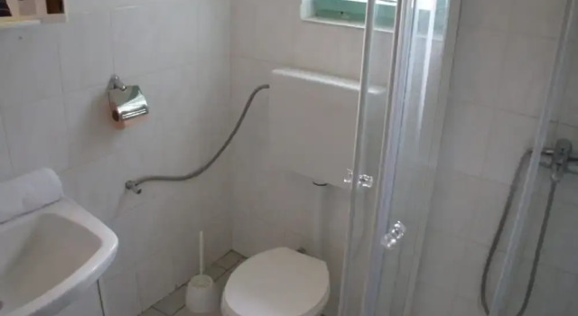 Cosy Apartment in Jezera with Garden