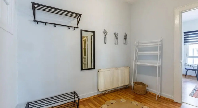 Flat Within Walking Distance to Istiklal Street, Varaa Hotelli Hotellit Marmara-alue pysäköinnillä, Pysäköinti