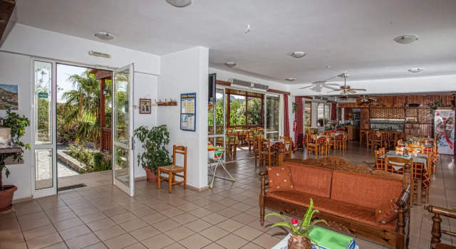 Ammoudi Hotel