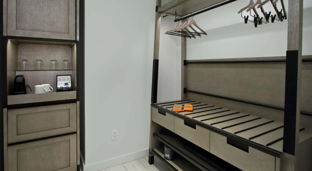 Четырёхместный номер Standard Canopy By Hilton Columbus Downtown Short North
